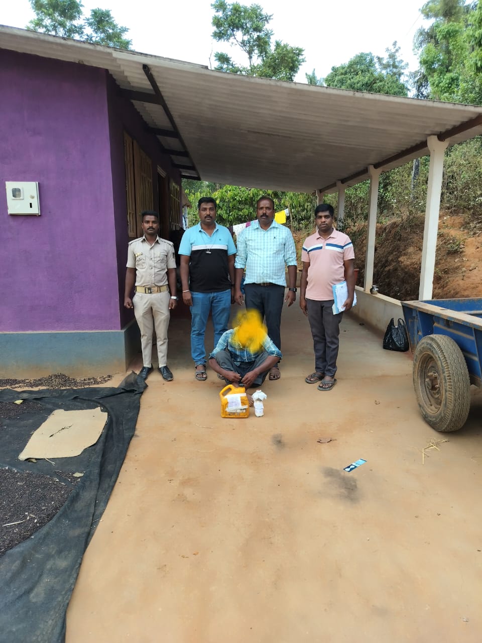 ಕೊಟ್ಟಿಗೆಹಾರ: ಅಬಕಾರಿ ಅಧಿಕಾರಿಗಳಿಂದ ಮೂಡಿಗೆರೆಯಲ್ಲಿ ದಾಳಿ – ಕಳ್ಳಭಟ್ಟಿ ವಶ