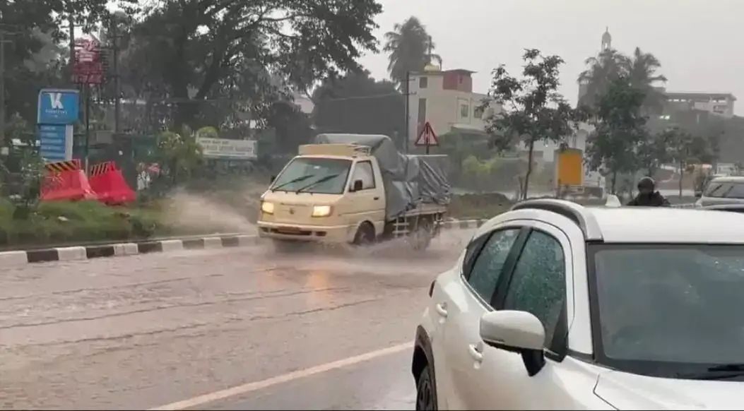 ದ.ಕ ಜಿಲ್ಲೆಯಲ್ಲಿ ಭಾರೀ ಮಳೆ‌ ಹಿನ್ನಲೆ| ಅಂಗನವಾಡಿಯಿಂದ ಪಿಯುಸಿವರೆಗಿನ ಎಲ್ಲಾ ತರಗತಿಗಳಿಗೆ ೨ದಿನ ರಜೆ ಘೋಷಣೆ