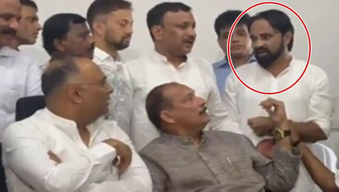 ‘ಏಯ್, ಅವ್ನನ್ನ ಆಚೆ ಕಳ್ಸಿ’| ಮಂಗಳೂರಿನಲ್ಲಿ ಮುಸ್ಲಿಂ ಮುಖಂಡನ ಮೇಲೆ ಗರಂ ಆದ ಉಸ್ತುವಾರಿ ಸಚಿವ ದಿನೇಶ್ ಗುಂಡೂರಾವ್