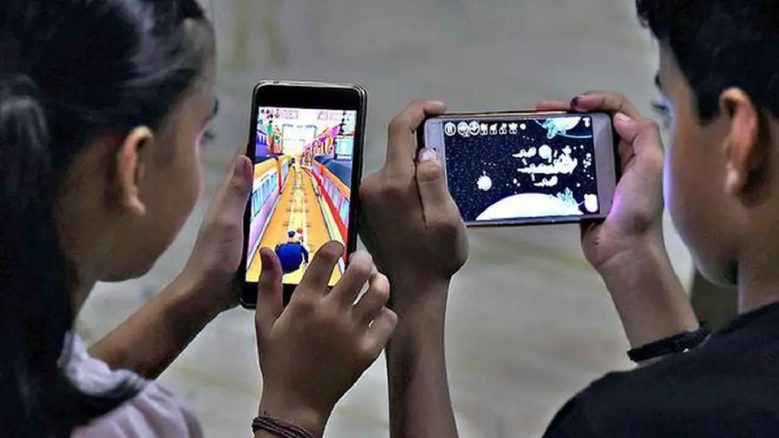 ಮಕ್ಕಳ ಕೈಗೆ ಮೊಬೈಲ್ ಕೊಡುತ್ತೀರಾ? ಹಾಗಾದ್ರೆ ಈ ವರದಿ ಓದ್ಲೇಬೇಕು| ದ.ಕ ಜಿಲ್ಲೆಯಲ್ಲಿನ ರಿಪೋರ್ಟ್ ತೀರಾ ಶಾಕಿಂಗ್!!