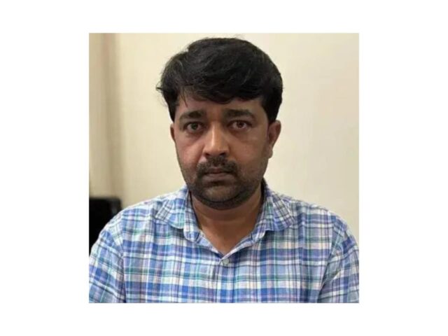 ಪುತ್ತೂರು: ಸಾರ್ವಜನಿಕರಿಂದ ಲಂಚ ಸ್ವೀಕಾರ| ಲೋಕಾಯುಕ್ತ ದಾಳಿ ವೇಳೆ ತಹಶಿಲ್ದಾರ್, ಕಚೇರಿ ಸಿಬ್ಬಂದಿ ಪರಾರಿ