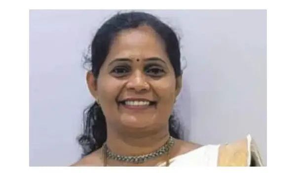 ಮಂಗಳೂರು: ಬೈಕ್ ನಿಂದ ಬಿದ್ದ ಮಹಿಳೆಯ ಮೇಲೆ ಹರಿದ ಲಾರಿ| ಮಹಿಳೆ ದಾರುಣ ಸಾವು