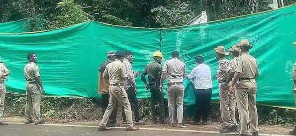 ಧರ್ಮಸ್ಥಳದ ಬಂಗ್ಲಗುಡ್ಡದಲ್ಲಿ ಮತ್ತಷ್ಟು ಮೂಳೆ,‌ತಲೆ ಬುರುಡೆಗಳು ಪತ್ತೆ! ವಿಠಲ ಗೌಡ ಸಮ್ಮುಖದಲ್ಲಿ ಮಹಜರು