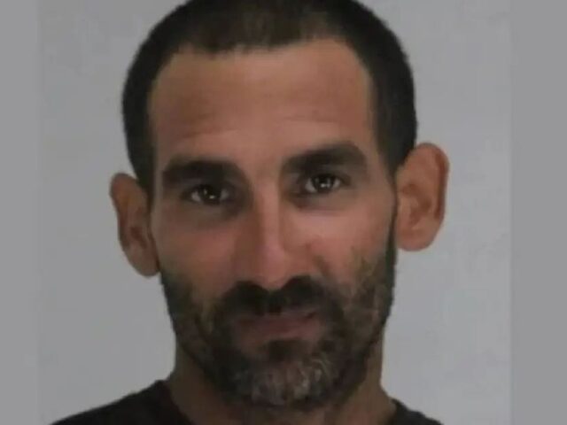 ಅಮೇರಿಕಾದಲ್ಲಿ ಪತ್ನಿ, ಮಗನ ಮುಂದೆಯೇ ವ್ಯಕ್ತಿಯ ಶಿರಚ್ಛೇದ