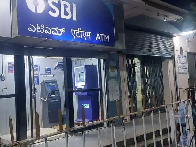 ವಿಜಯಪುರ: ಗನ್, ಪಿಸ್ತೂಲ್ ತೋರಿಸಿ ಬ್ಯಾಂಕ್ ದರೋಡೆ| 8 ಕೋಟಿ ನಗದು, 50 ಕೆಜಿ ಚಿನ್ನಾಭರಣ ಲೂಟಿ