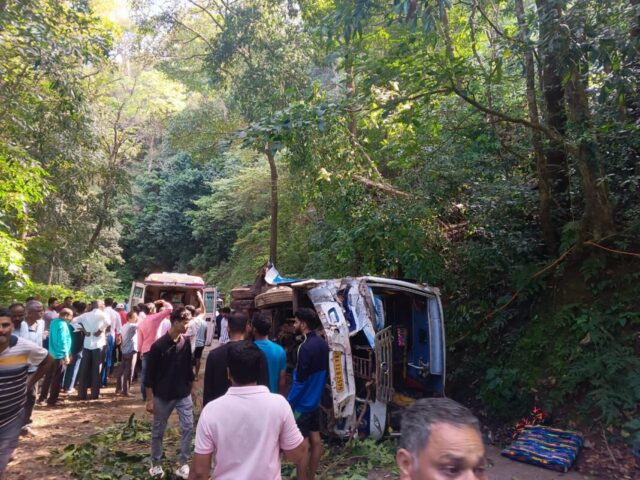 ಸುಬ್ರಹ್ಮಣ್ಯ: ಮದುವೆ ದಿಬ್ಬಣದ ವಾಹನ ಪಲ್ಟಿ| ಹಲವರು ಜಖಂ, ಆಸ್ಪತ್ರೆಗೆ ದಾಖಲು