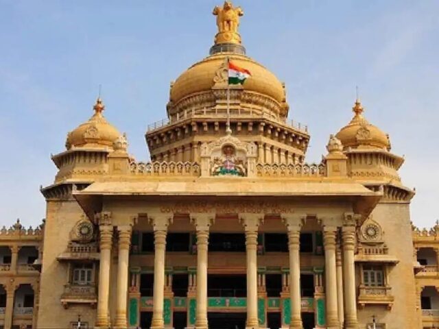 ರಾಜ್ಯ ಸರ್ಕಾರದಿಂದ 2026ರ ಸಾರ್ವತ್ರಿಕ ರಜಾ ಪಟ್ಟಿ ಪ್ರಕಟ| ಒಟ್ಟು 20 ರಜೆಗಳಿಗೆ ಸಚಿವ ಸಂಪುಟ ಅನುಮೋದನೆ