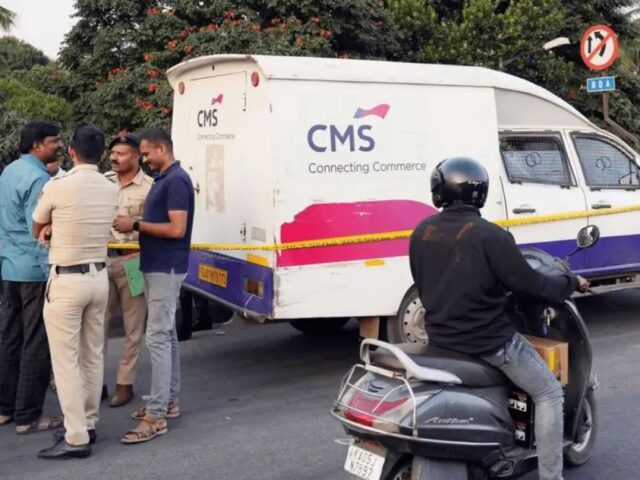 ಕೊನೆಗೂ ಪತ್ತೆಯಾದ ದರೋಡೆ ಮಾಡಿದ ಹಣ| ಪೊಲೀಸರು ಜಪ್ತಿ ಮಾಡಿಕೊಂಡ ಹಣವೆಷ್ಟು?