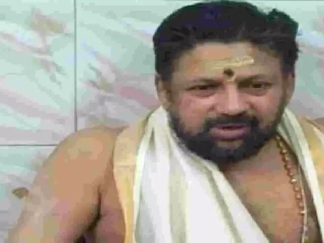 ಶಬರಿಮಲೆ: ಅಯ್ಯಪ್ಪ ಸ್ವಾಮಿಯ ತಿರುವಾಭರಣ ಕಳವು ಪ್ರಕರಣ| ಎಸ್ಐಟಿಯಿಂದ ಪ್ರಧಾನ ಅರ್ಚಕನ ಬಂಧನ