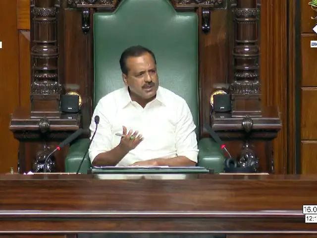 ಸ್ಪೀಕರ್ ಸಿಟ್ಟಿಗೆ ಮೂವರು ಅಧಿಕಾರಿಗಳ ತಲೆದಂಡ