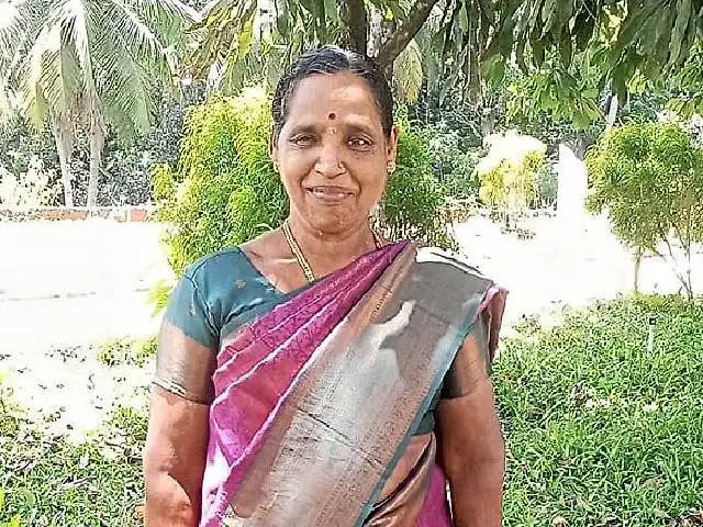 ಕುಣಿತ ಭಜನೆ ವೇಳೆ ಕುಸಿದು ಬಿದ್ದು ಮಹಿಳೆ ಸಾವು