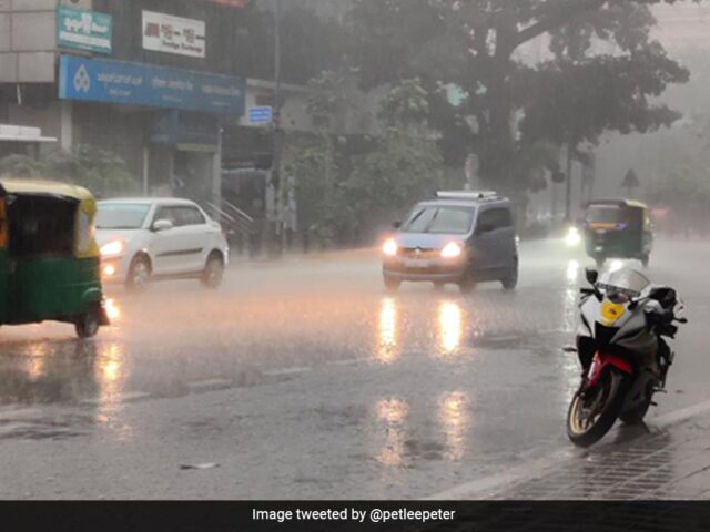 ಮುಂಗಾರು ಆರ್ಭಟ : ಬೆಂಗಳೂರಿನ ಜನತೆಗೆ ಎಚ್ಚರಿಕೆ ನೀಡಿದ ಹವಾಮಾನ ಇಲಾಖೆ