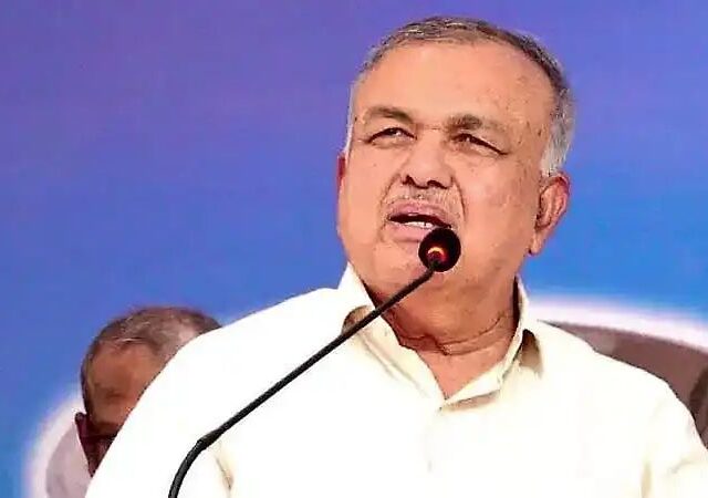 ಸಚಿವ ಸ್ಥಾನಕ್ಕೆ ರಾಮಲಿಂಗಾರೆಡ್ಡಿ ರಾಜೀನಾಮೆ