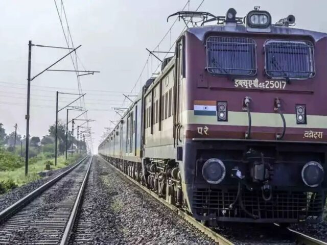 ಭಾರತೀಯ ರೈಲ್ವೆಯಲ್ಲಿ 6565 ಹುದ್ದೆಗಳಿಗೆ ನೇಮಕಾತಿ| ಇಲ್ಲಿದೆ ಡೀಟೈಲ್ಸ್